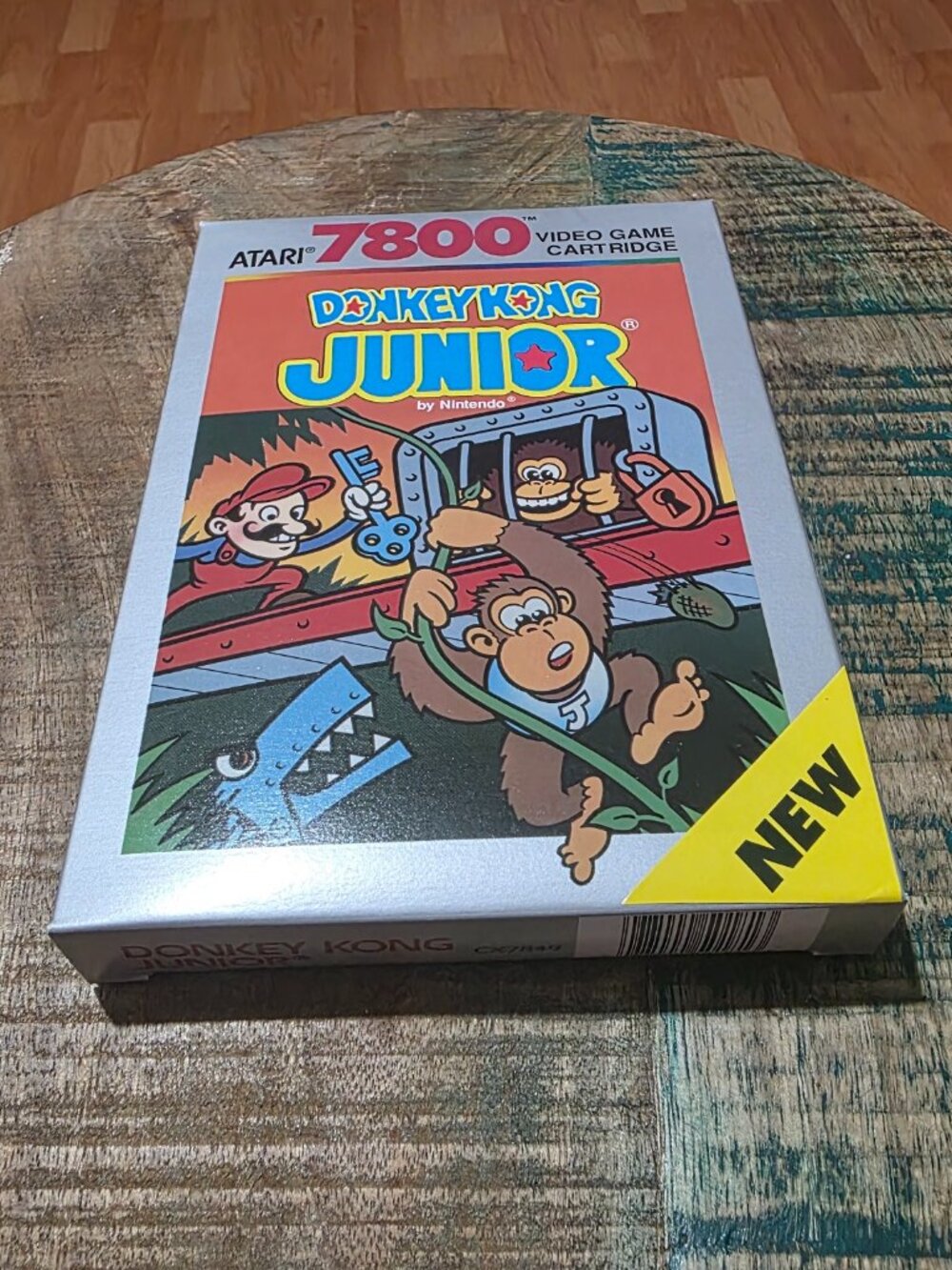 Vintage Atari 7800 Donkey Kong Junior CX7849 Boxed Game w/ Manual